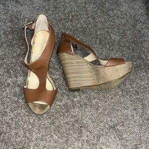 BROWN WEDGES